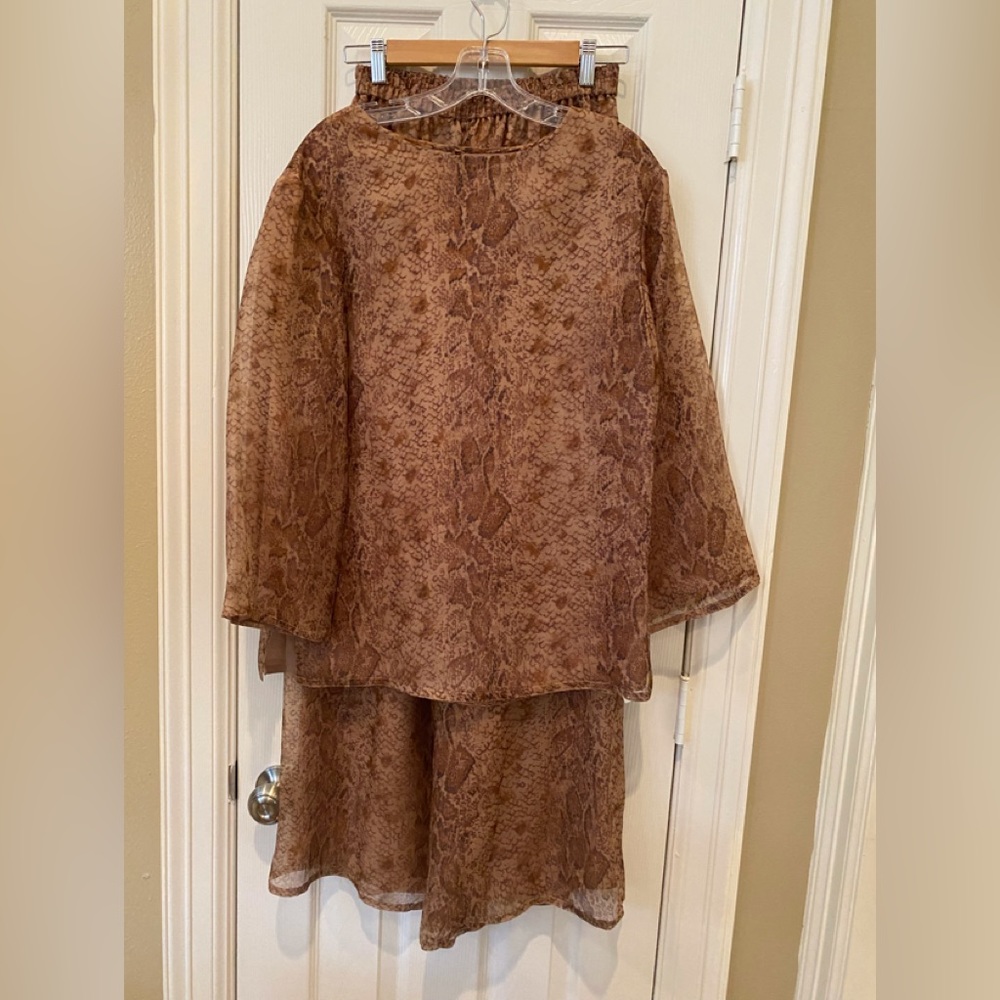 VICTOR COSTA NWT Lined Animal Print Wide Leg Pants w/Top & Sash